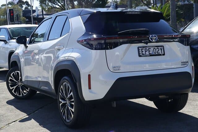 2021 Toyota Yaris Cross Urban in Two Tone White