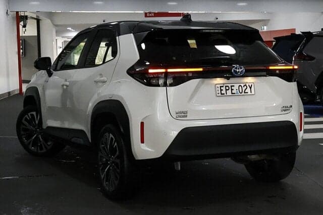 2021 Toyota Yaris Cross Urban in Two Tone White