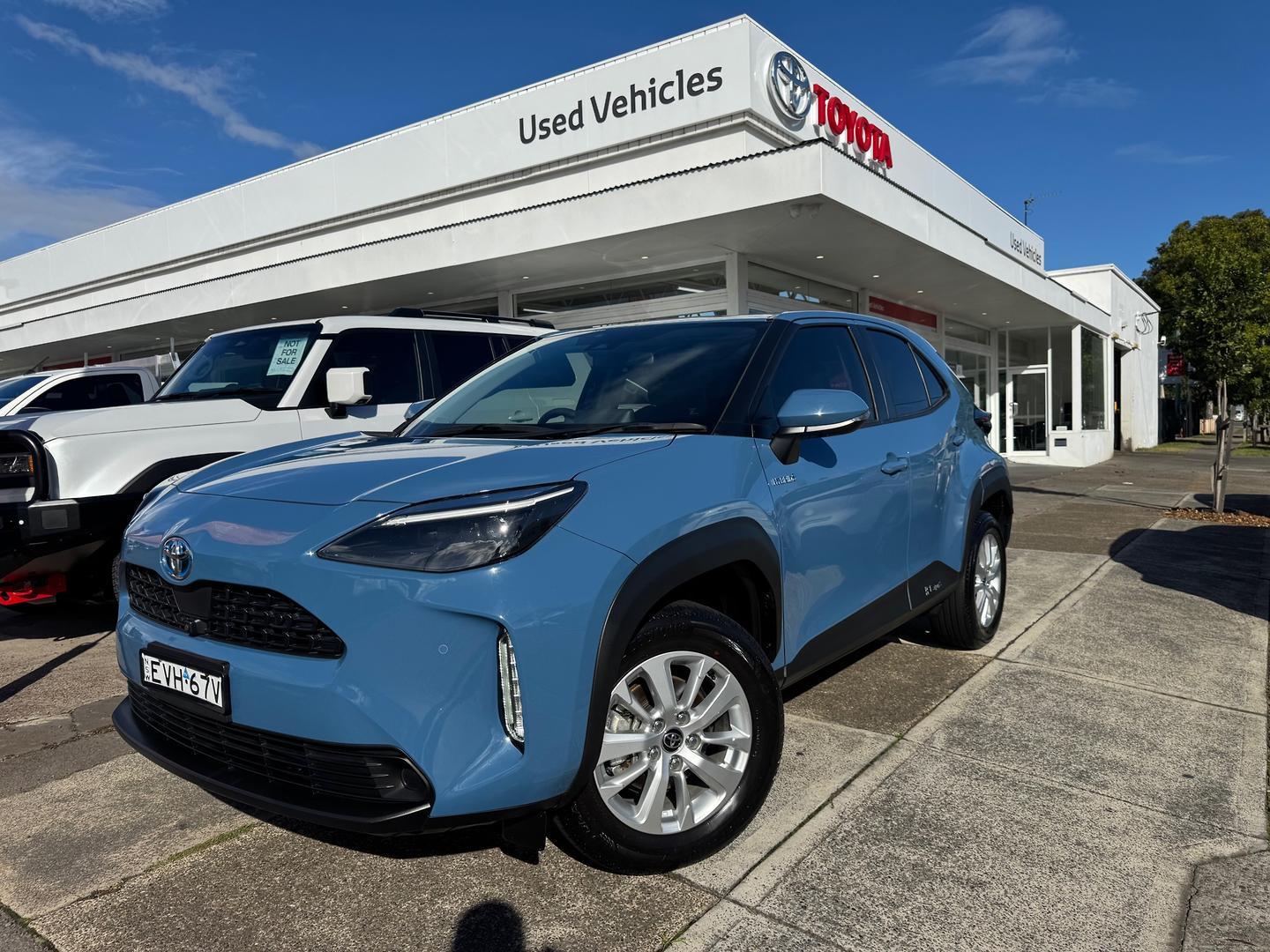 2022 Toyota Yaris Cross GXL in Blue