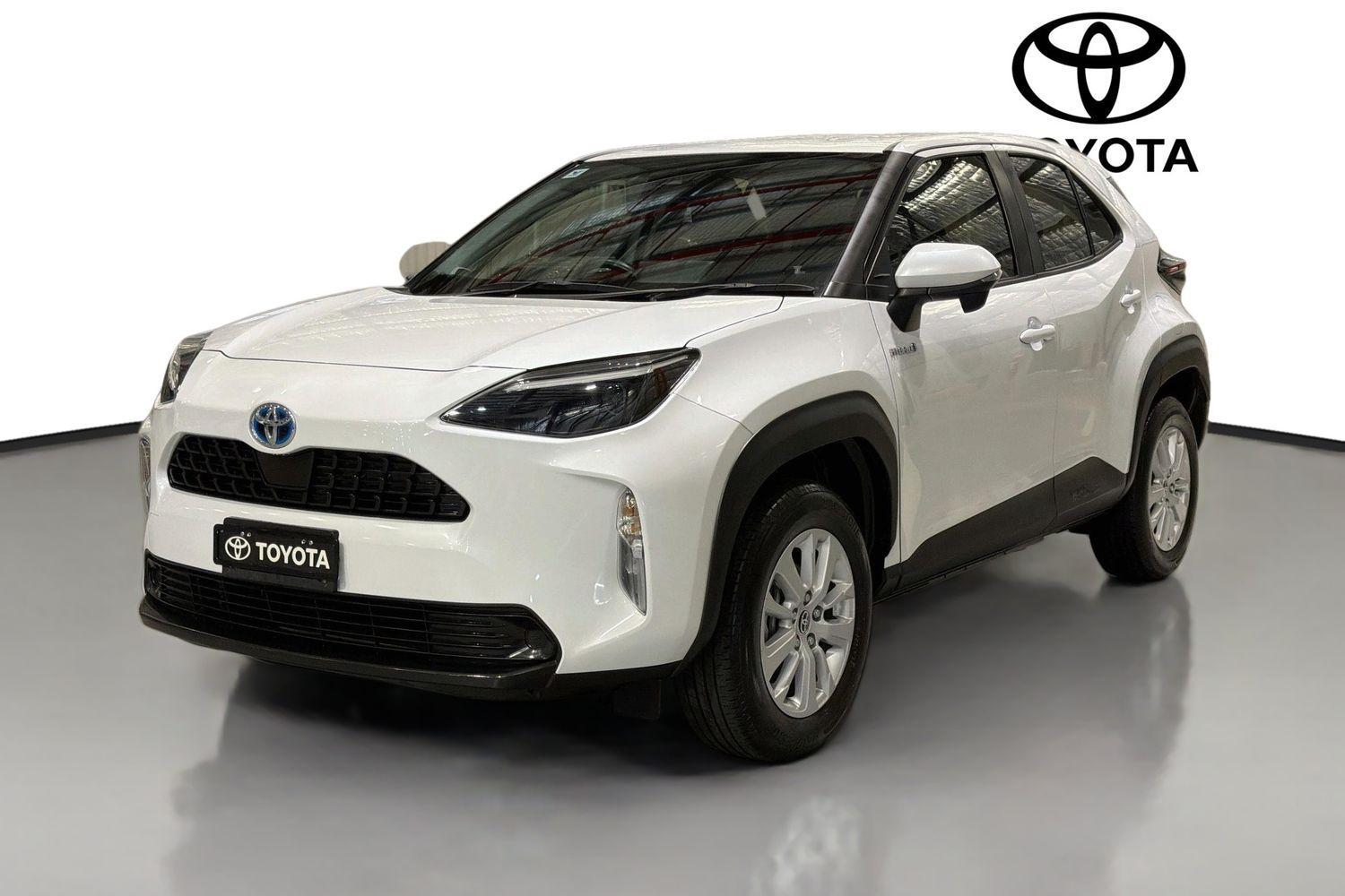 2022 Toyota Yaris Cross GX in White