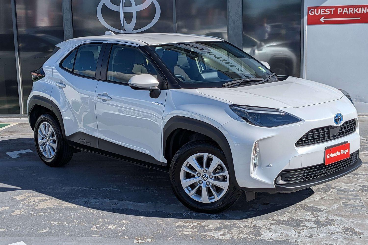 2023 Toyota Yaris Cross GX in White