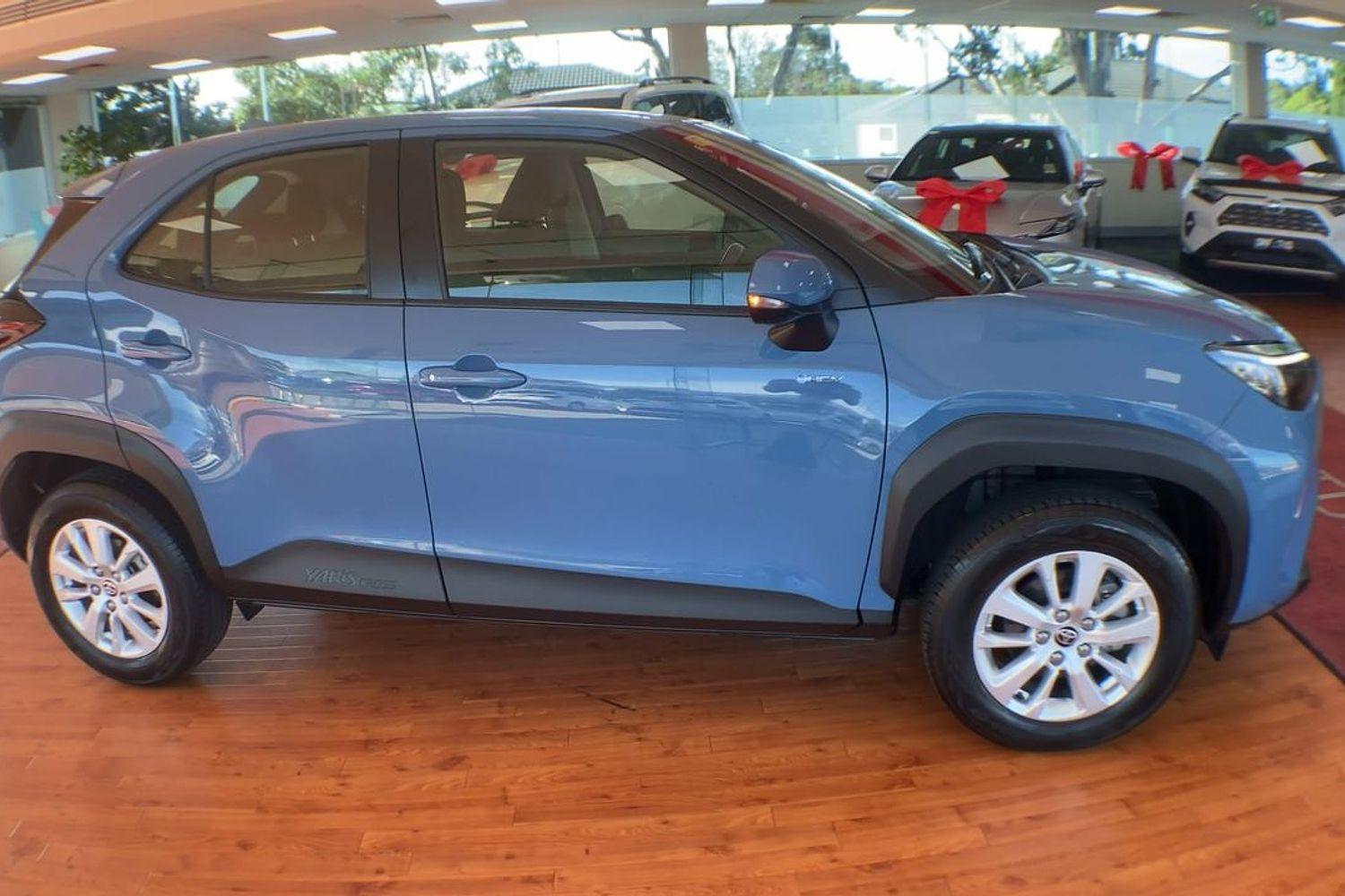 2024 Toyota Yaris Cross GX in Blue