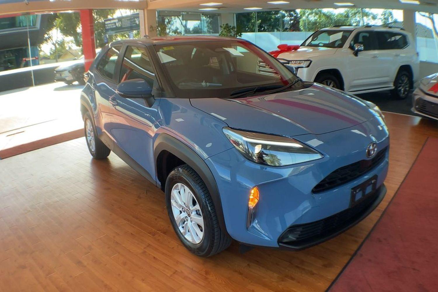 2024 Toyota Yaris Cross GX in Blue