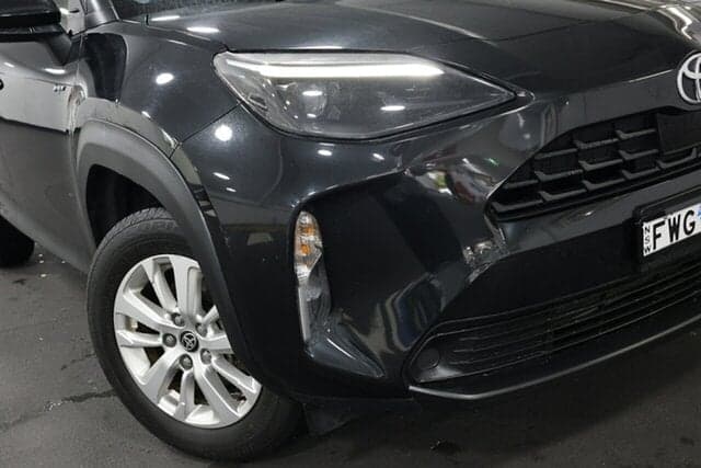 2024 Toyota Yaris Cross GX in Black