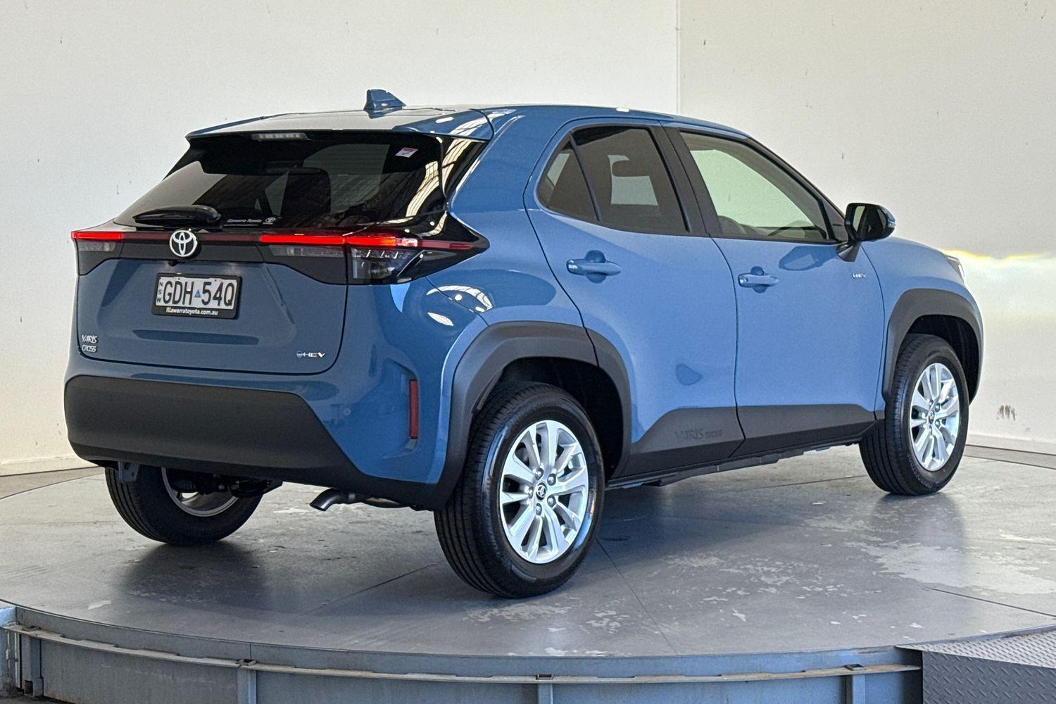 2026 Toyota Yaris Cross GXL in Blue