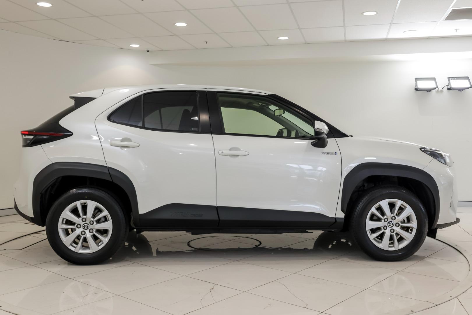 2021 Toyota Yaris Cross GXL in White