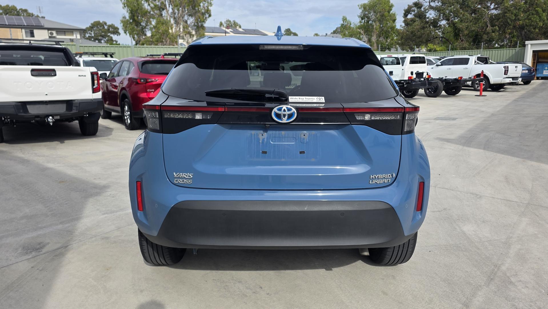 2022 Toyota Yaris Cross Urban in Blue