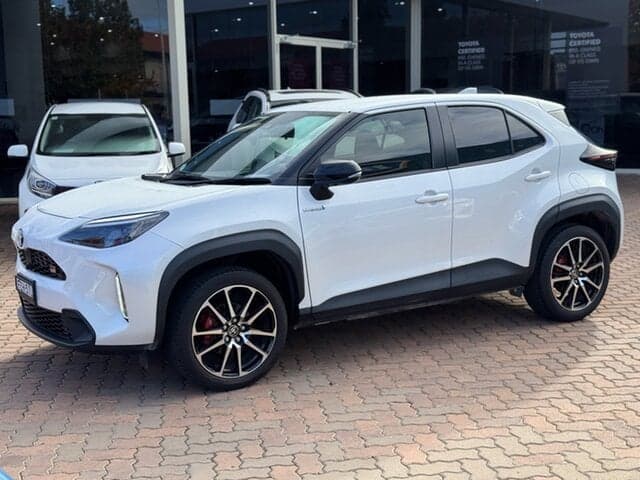 2022 Toyota Yaris Cross GR-S in White