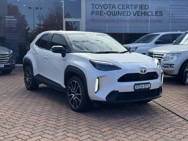 2022 Toyota Yaris Cross GR-S in White