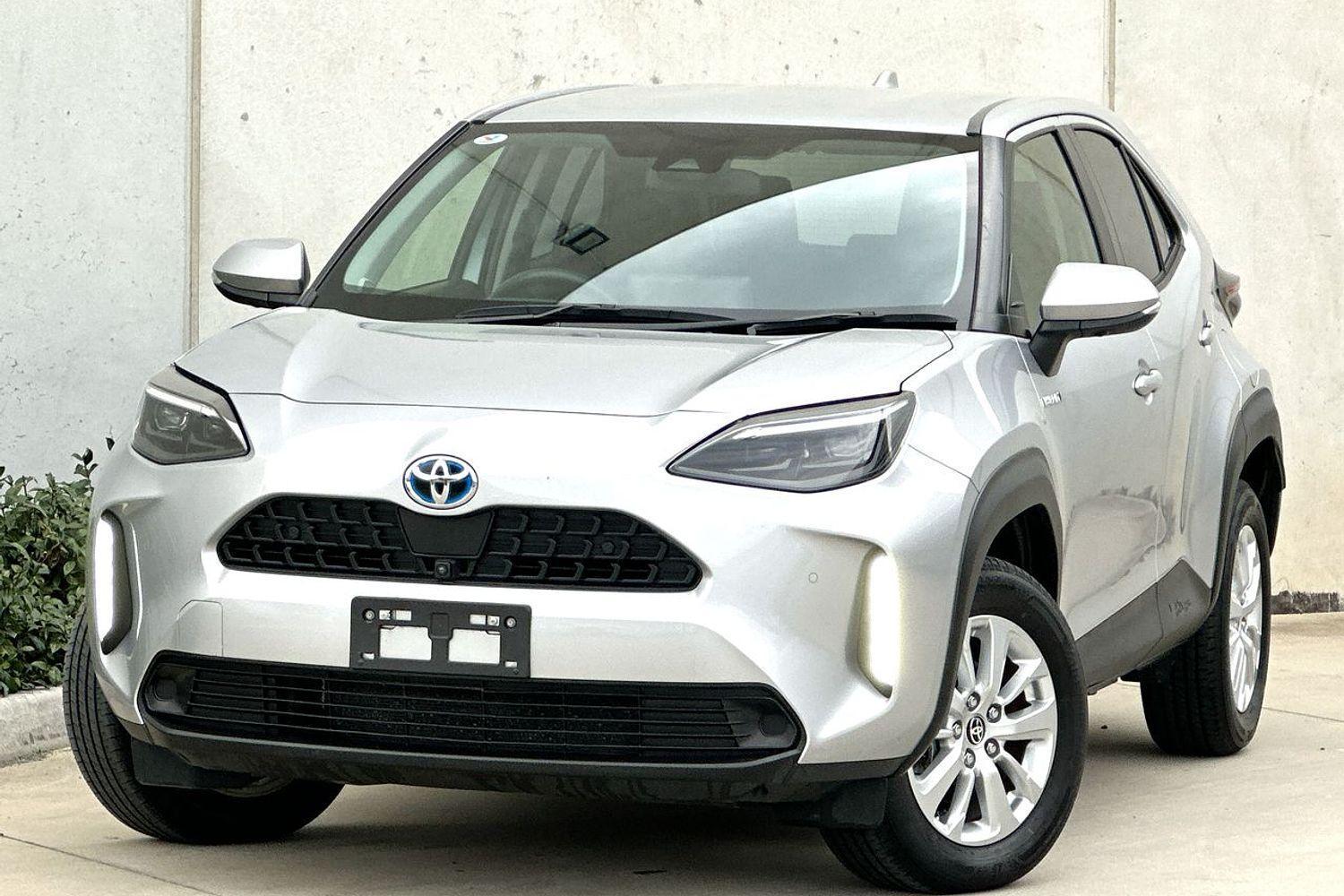 2023 Toyota Yaris Cross GXL in Silver