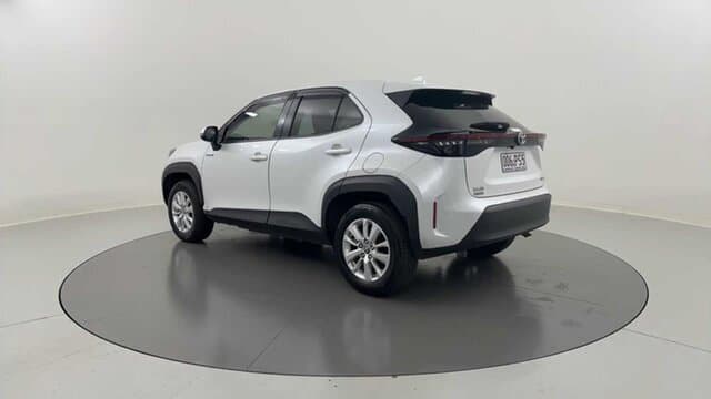2023 Toyota Yaris Cross GXL in White