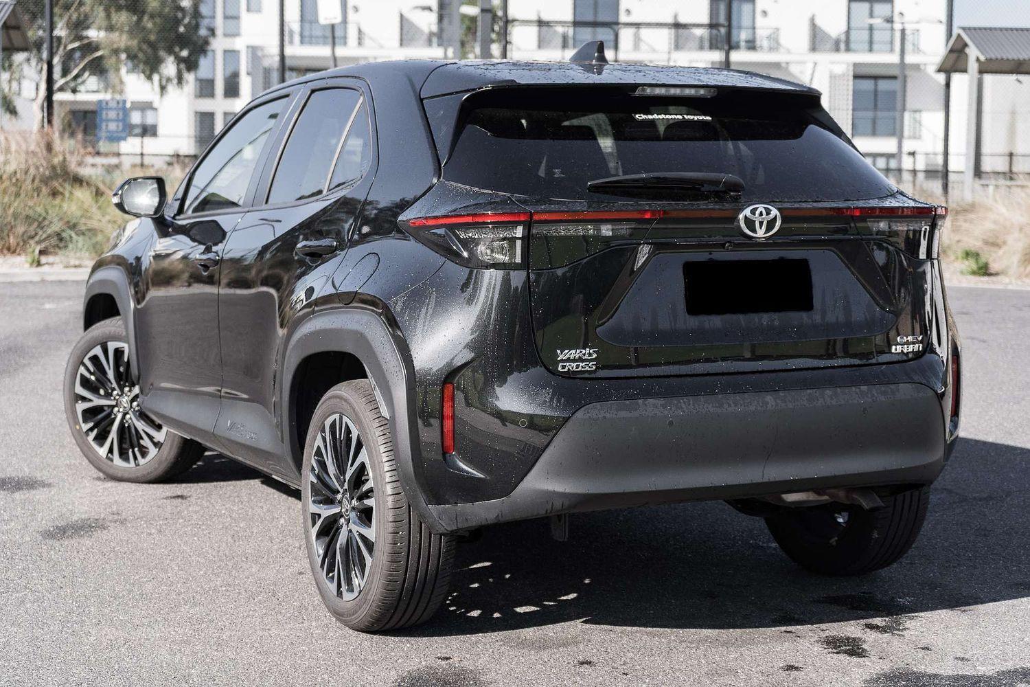 2025 Toyota Yaris Cross Urban in Black