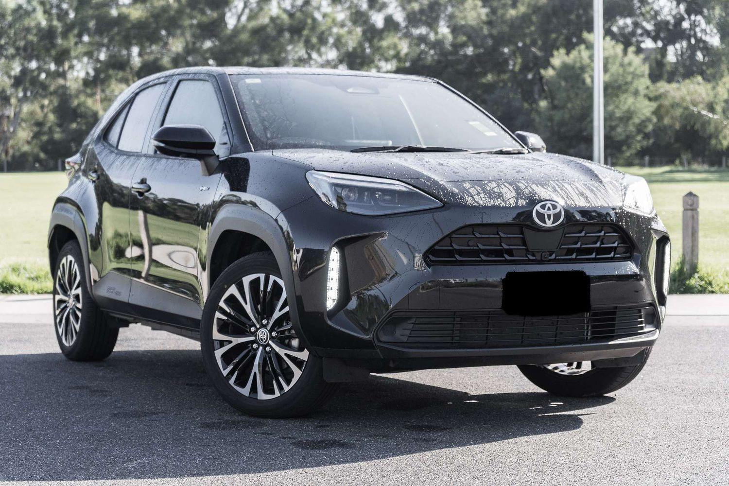 2025 Toyota Yaris Cross Urban in Black