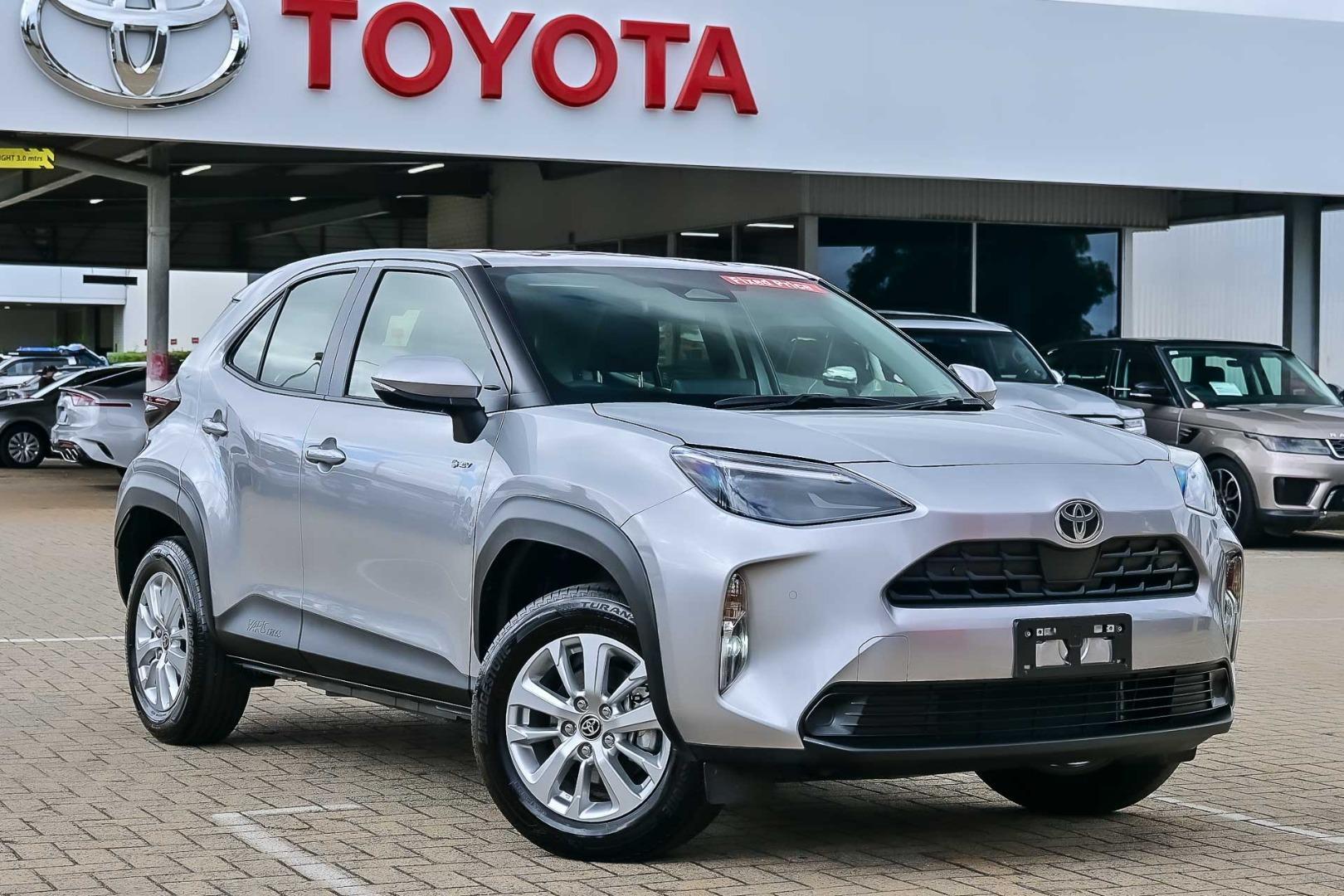 2025 Toyota Yaris Cross GX in Silver