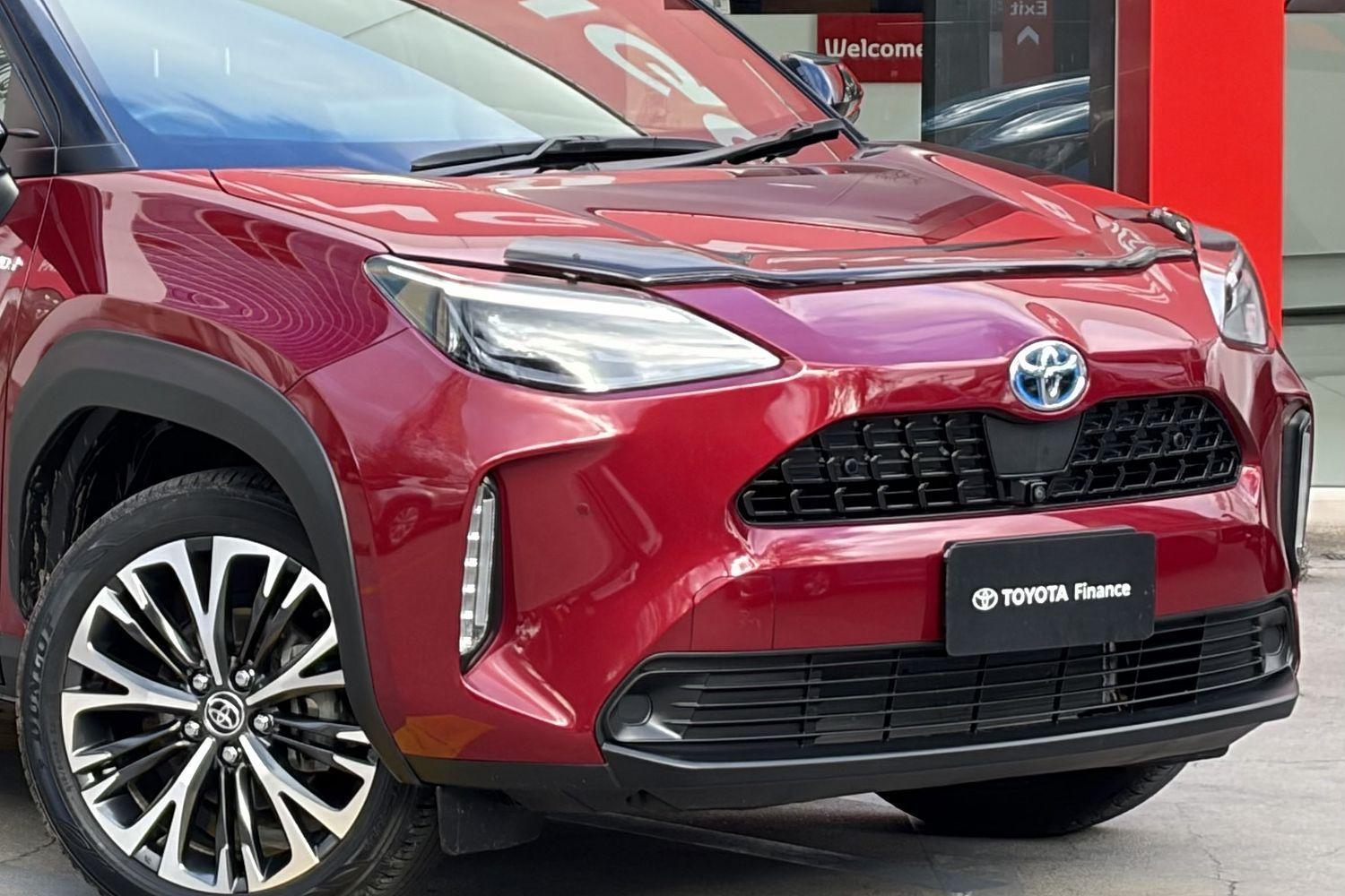 2022 Toyota Yaris Cross Urban in Two Tone