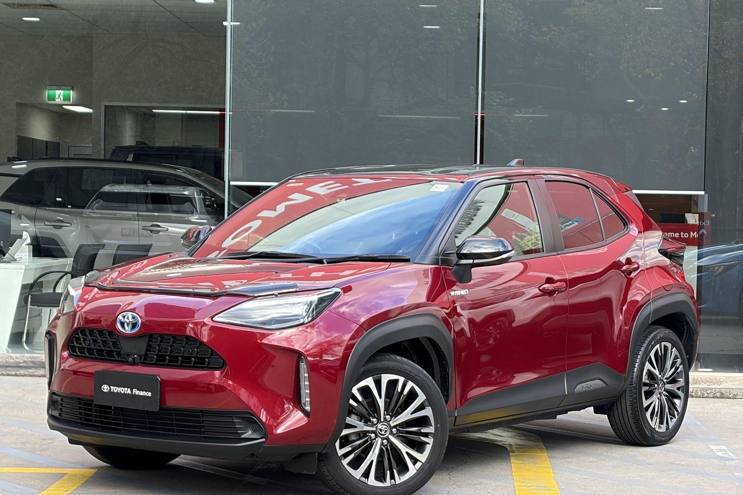 2022 Toyota Yaris Cross Urban in Two Tone