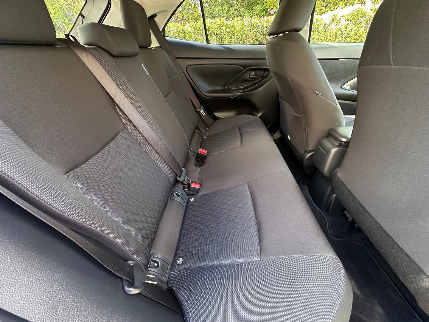 2025 Toyota Yaris Cross GXL in Silver