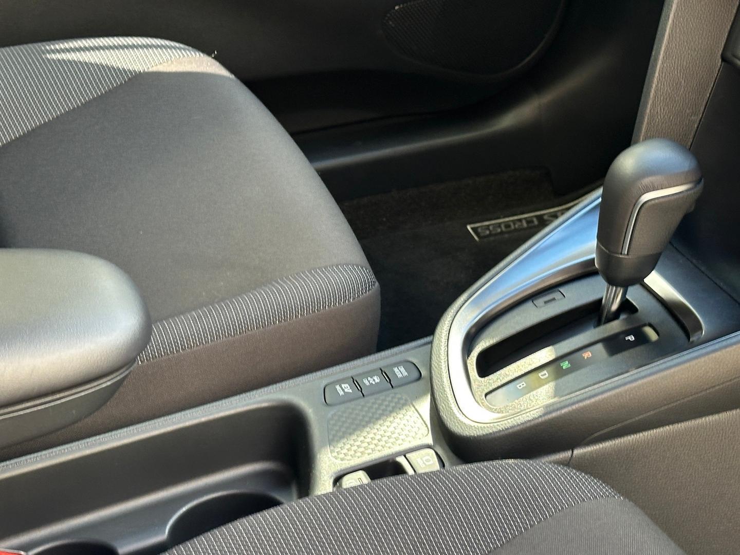 2025 Toyota Yaris Cross GXL in Silver