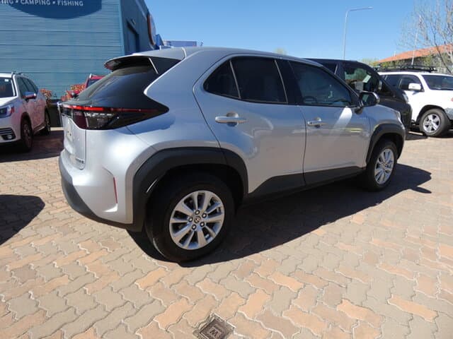 2022 Toyota Yaris Cross GXL in Silver