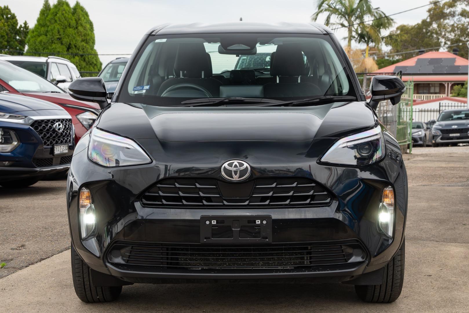 2024 Toyota Yaris Cross GX in Black
