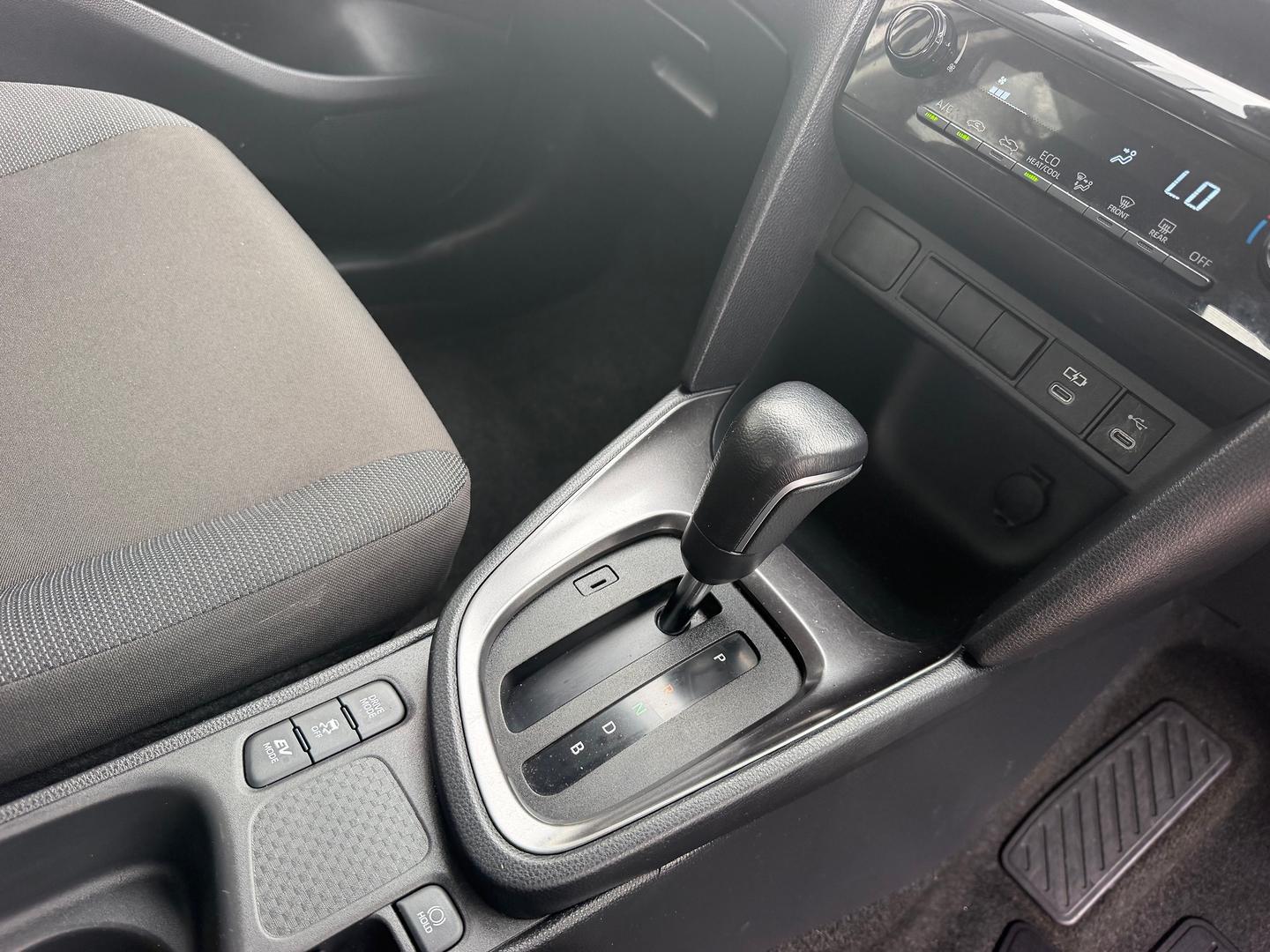 2024 Toyota Yaris Cross GX in Silver