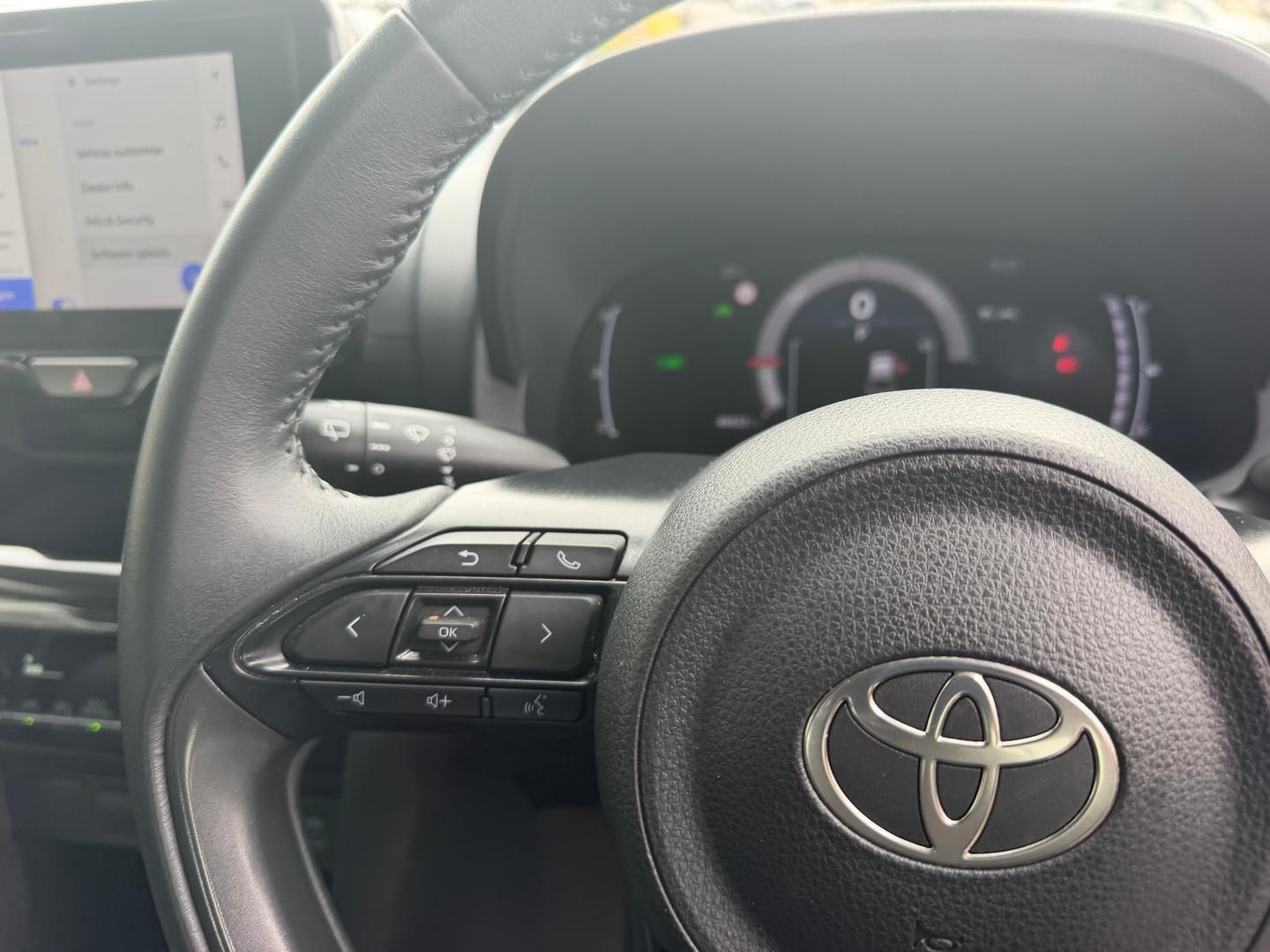 2024 Toyota Yaris Cross GX in Silver