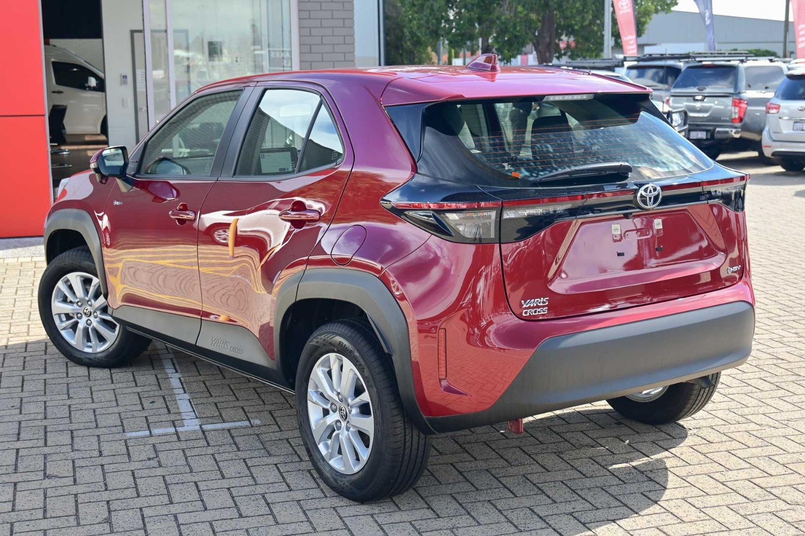 2025 Toyota Yaris Cross GX in Red