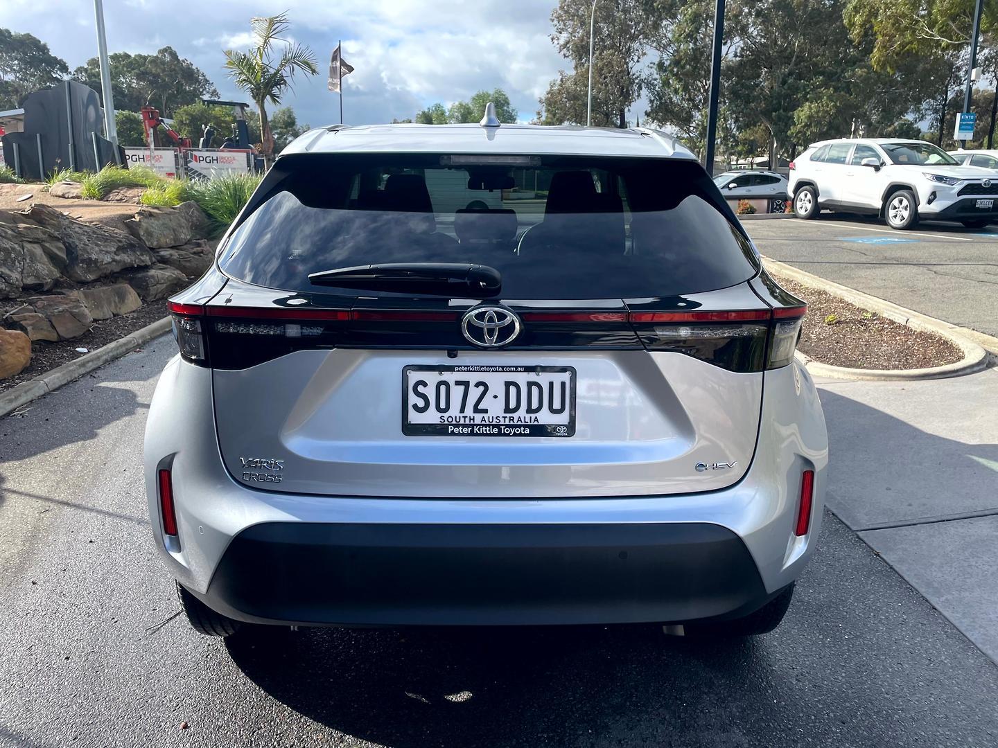 2024 Toyota Yaris Cross GXL in Silver