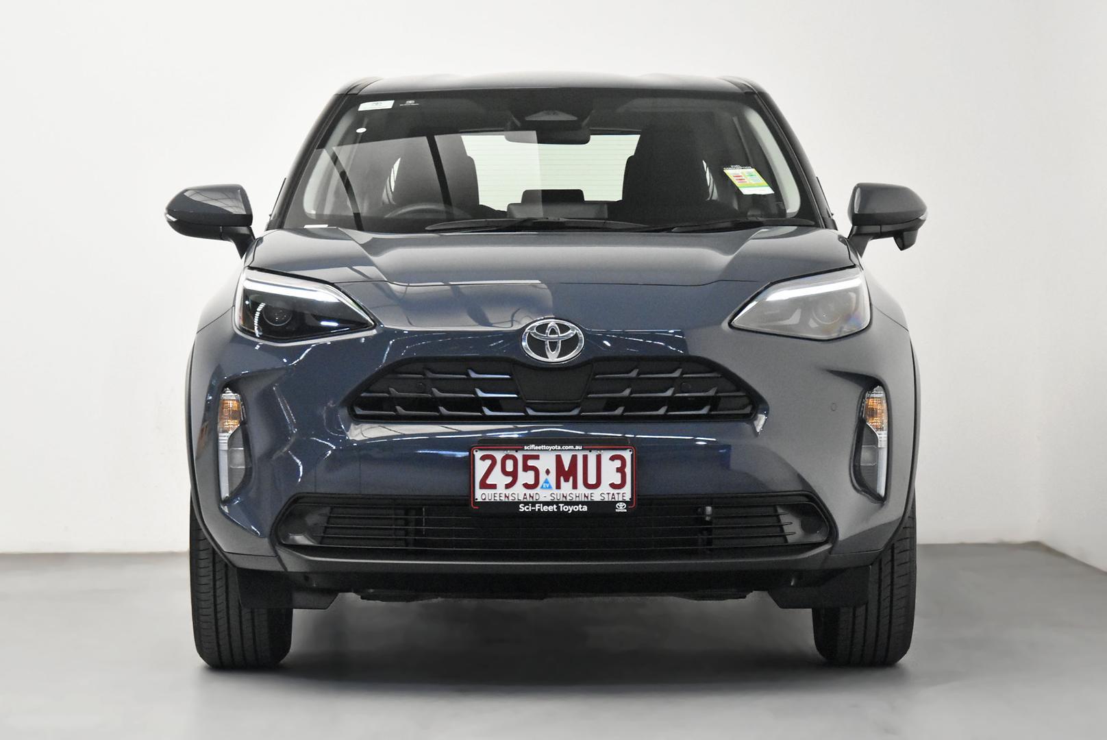 2025 Toyota Yaris Cross GX in Grey