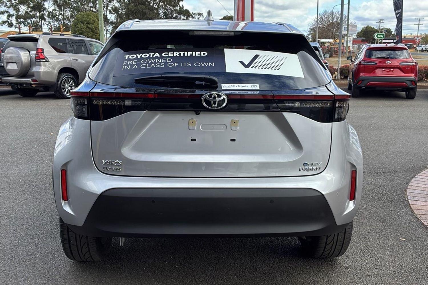 2025 Toyota Yaris Cross Urban in Silver
