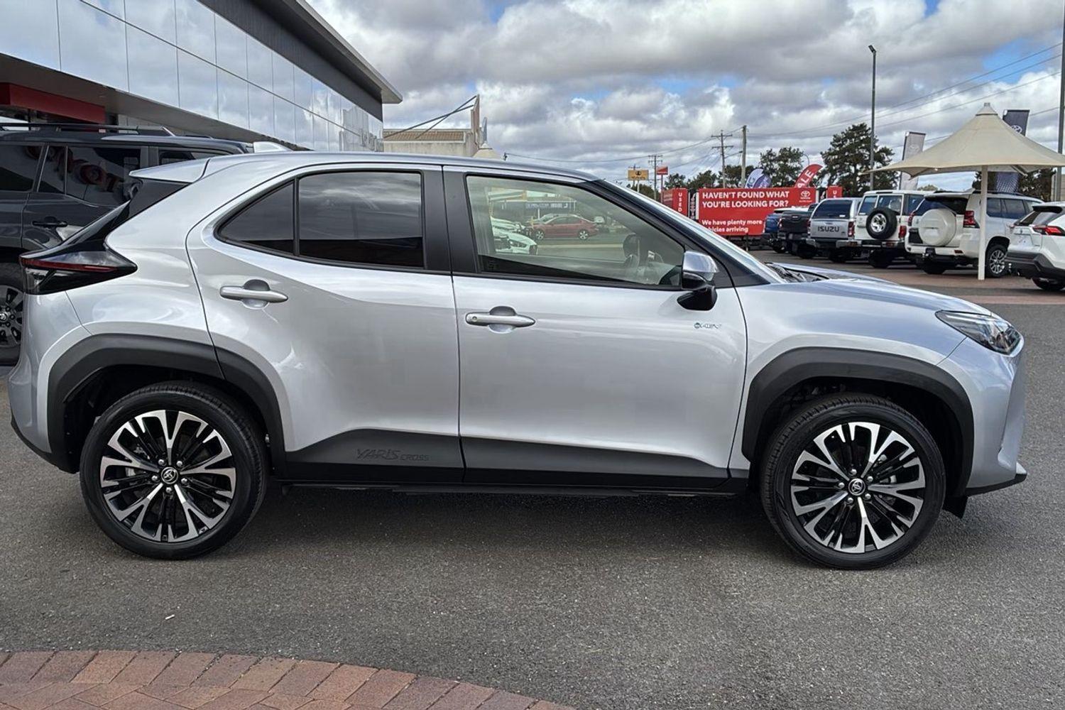 2025 Toyota Yaris Cross Urban in Silver