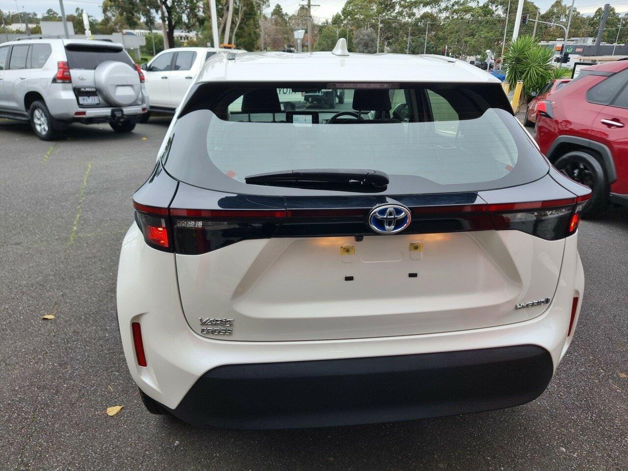 2021 Toyota Yaris Cross GX in White