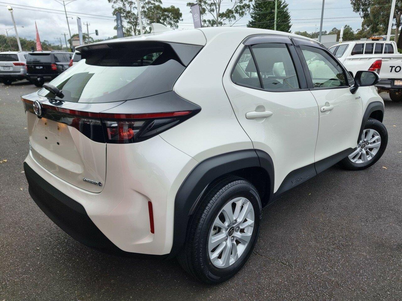 2021 Toyota Yaris Cross GX in White