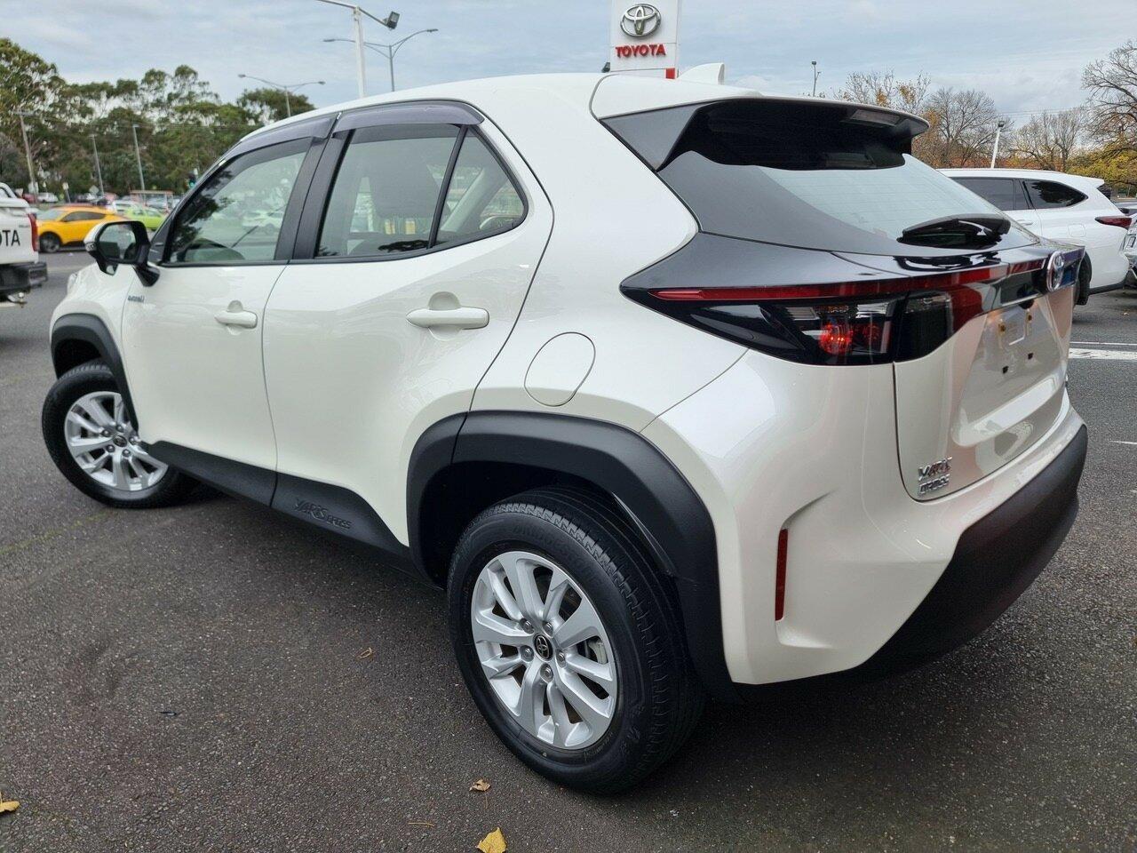 2021 Toyota Yaris Cross GX in White