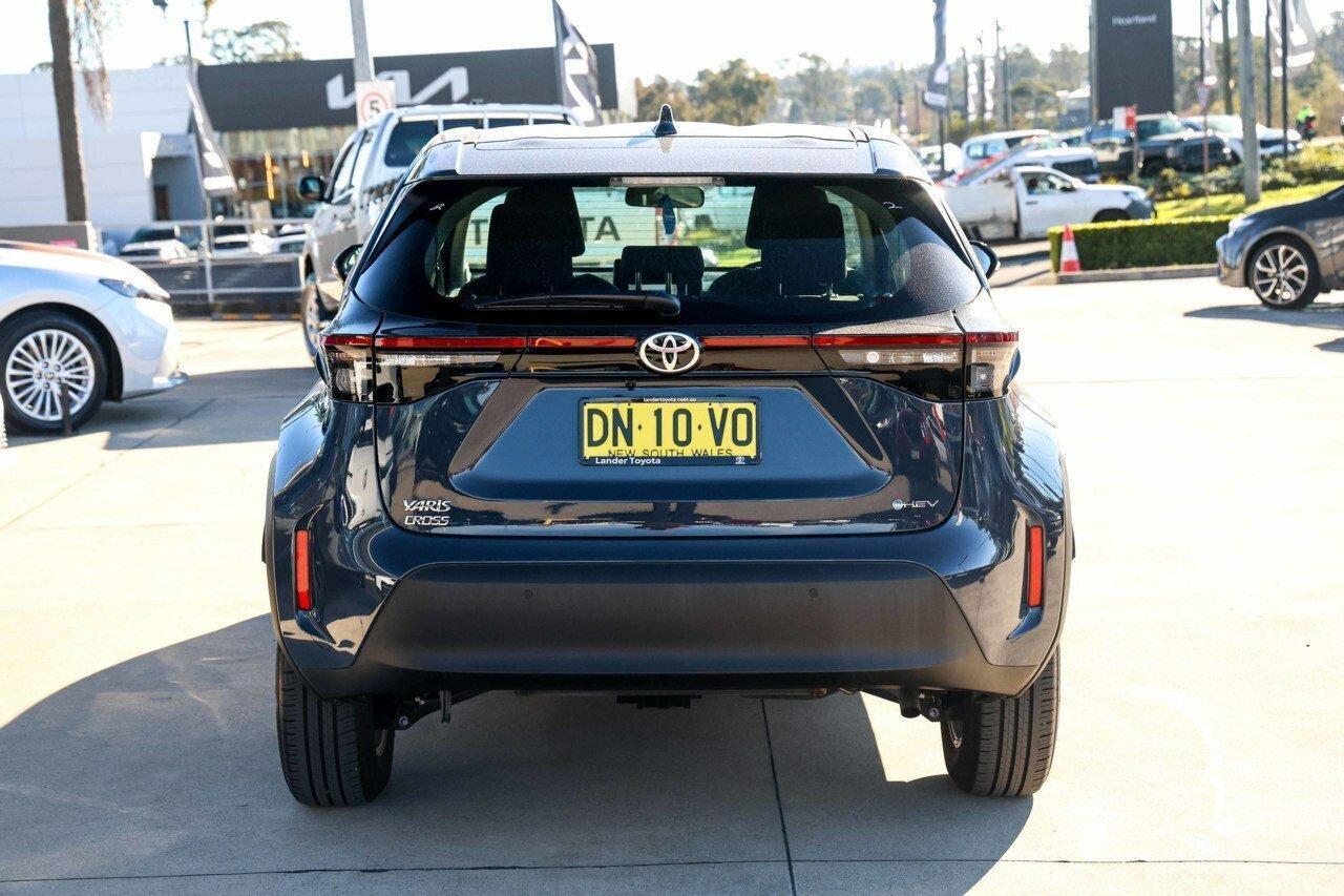 2025 Toyota Yaris Cross GX in Grey