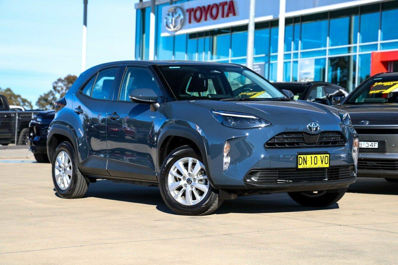 2025 Toyota Yaris Cross GX in Grey