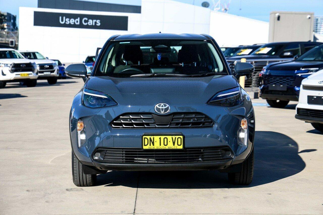 2025 Toyota Yaris Cross GX in Grey