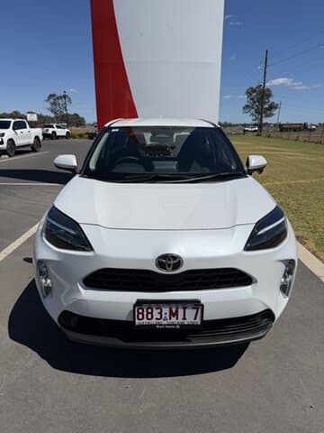 2025 Toyota Yaris Cross GX in White