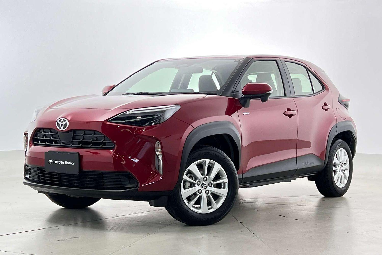 2025 Toyota Yaris Cross GX in Red