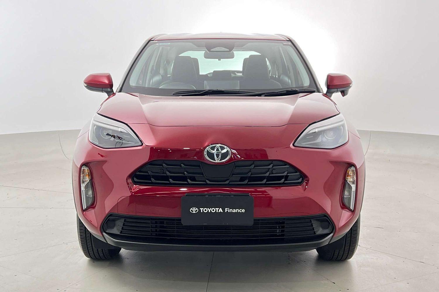 2025 Toyota Yaris Cross GX in Red