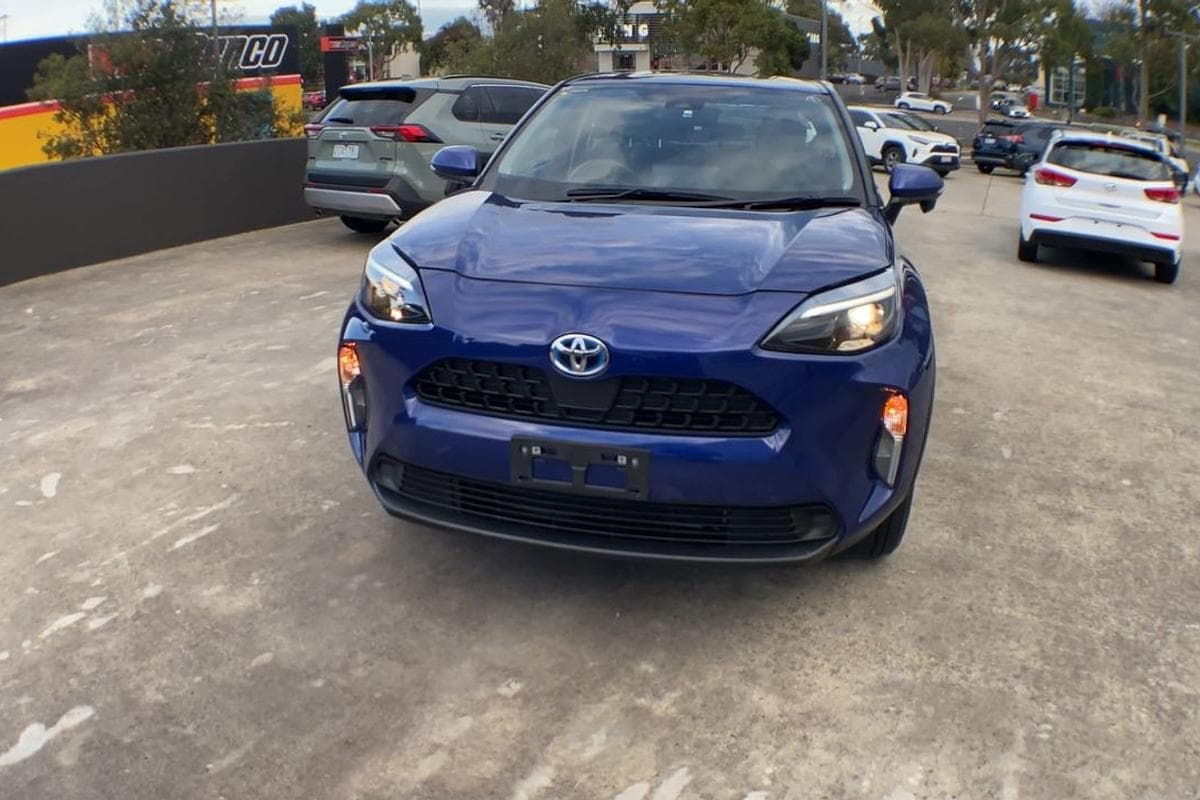 2022 Toyota Yaris Cross GX in Blue