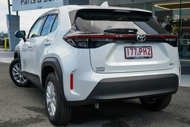 2025 Toyota Yaris Cross GXL in White