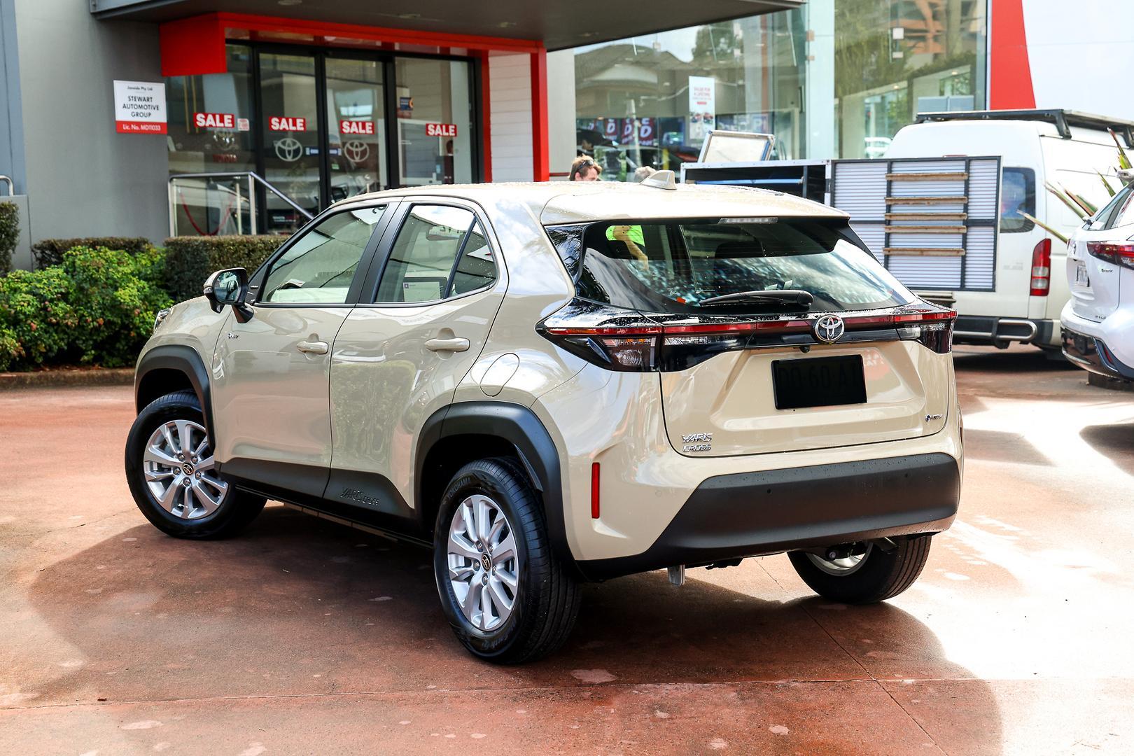2025 Toyota Yaris Cross GX in Beige