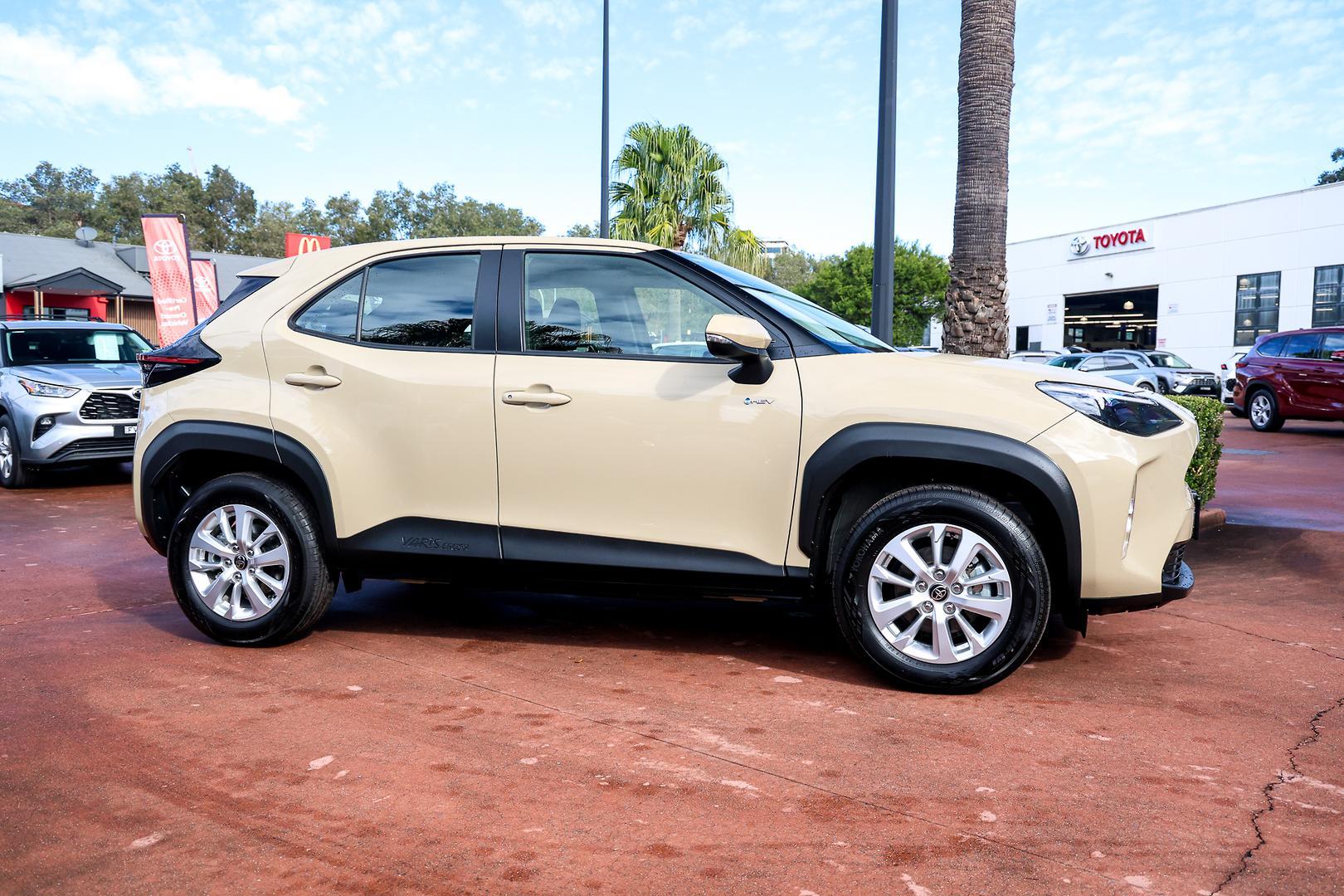 2025 Toyota Yaris Cross GX in Beige