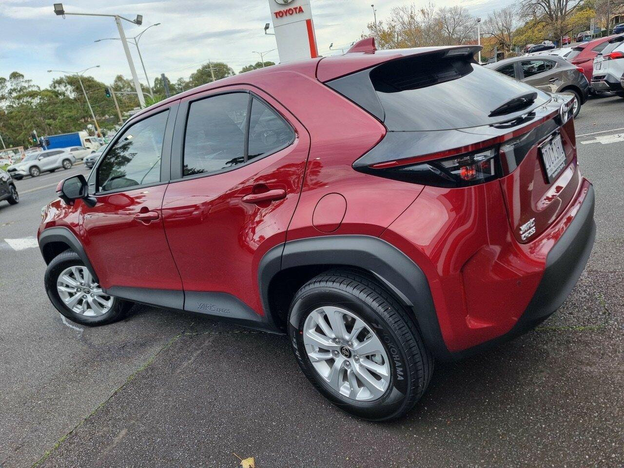 2025 Toyota Yaris Cross GX in Red