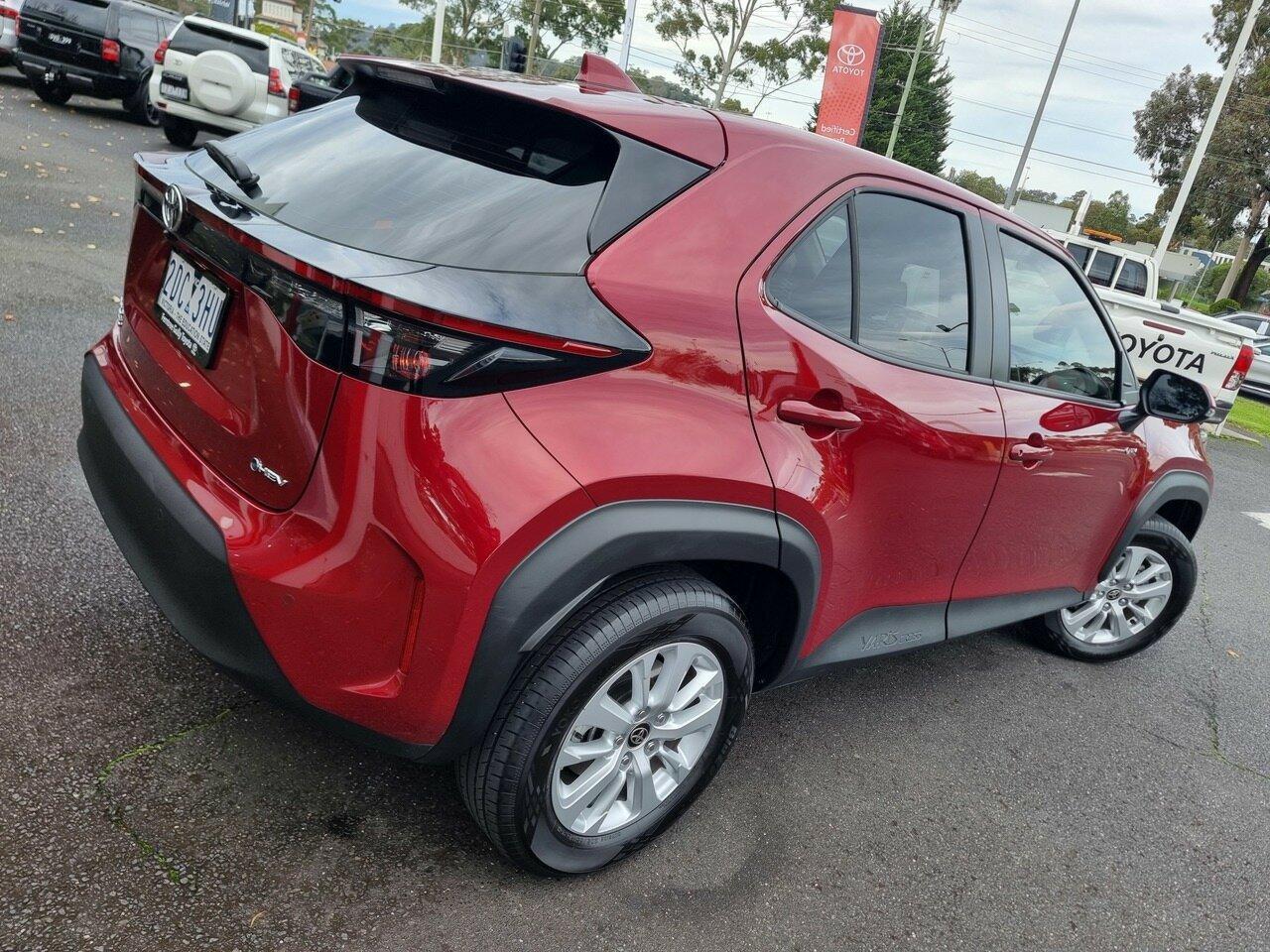 2025 Toyota Yaris Cross GX in Red