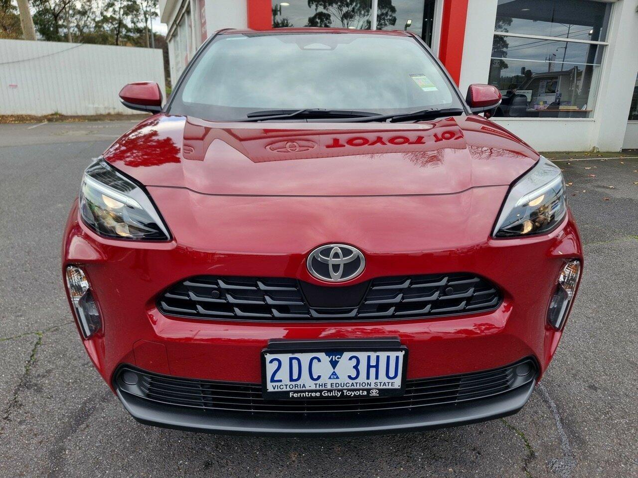 2025 Toyota Yaris Cross GX in Red