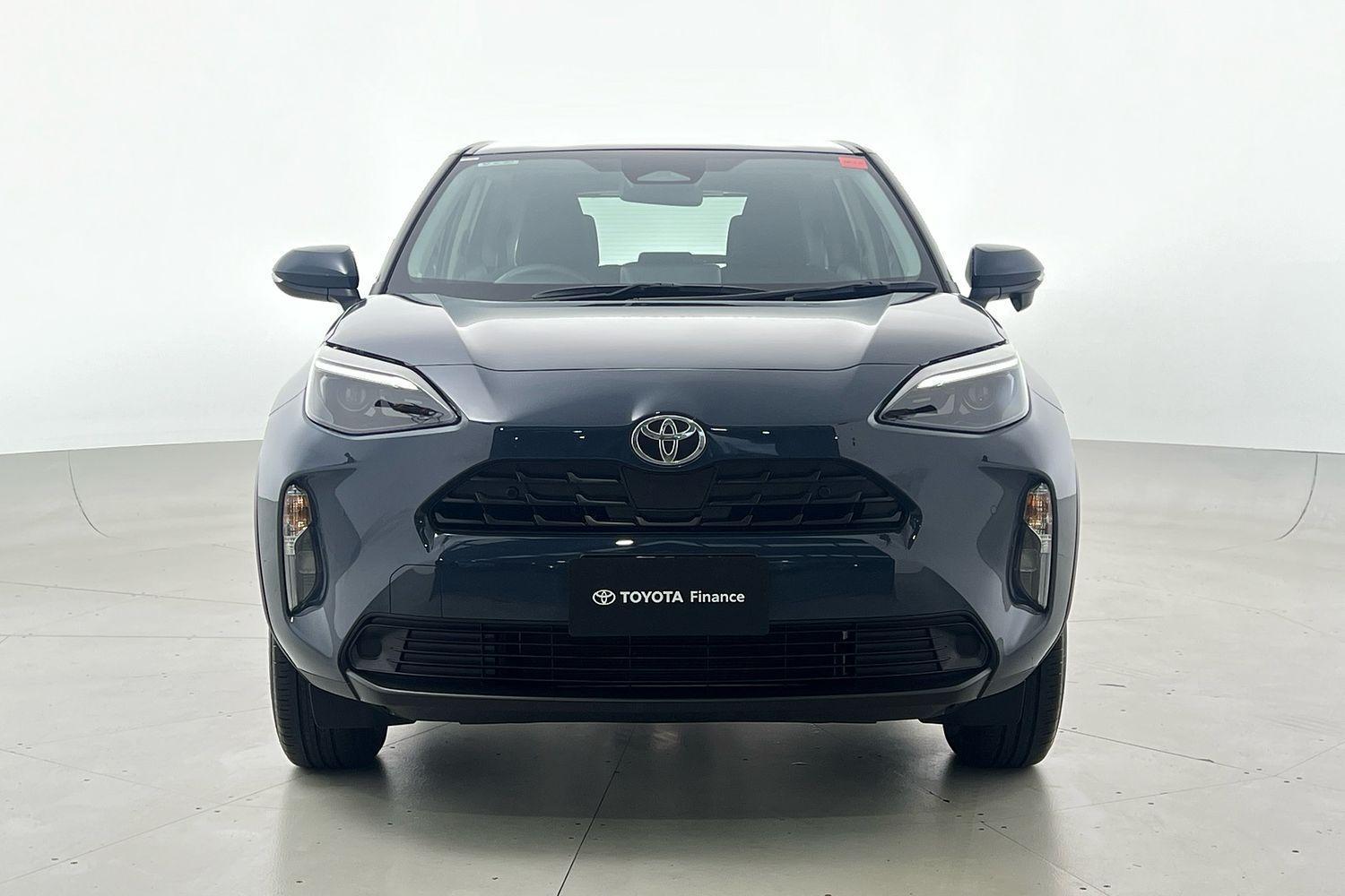 2025 Toyota Yaris Cross GX in Grey
