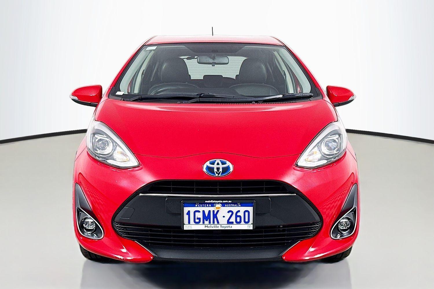 2018 Toyota Prius C i-Tech in Red
