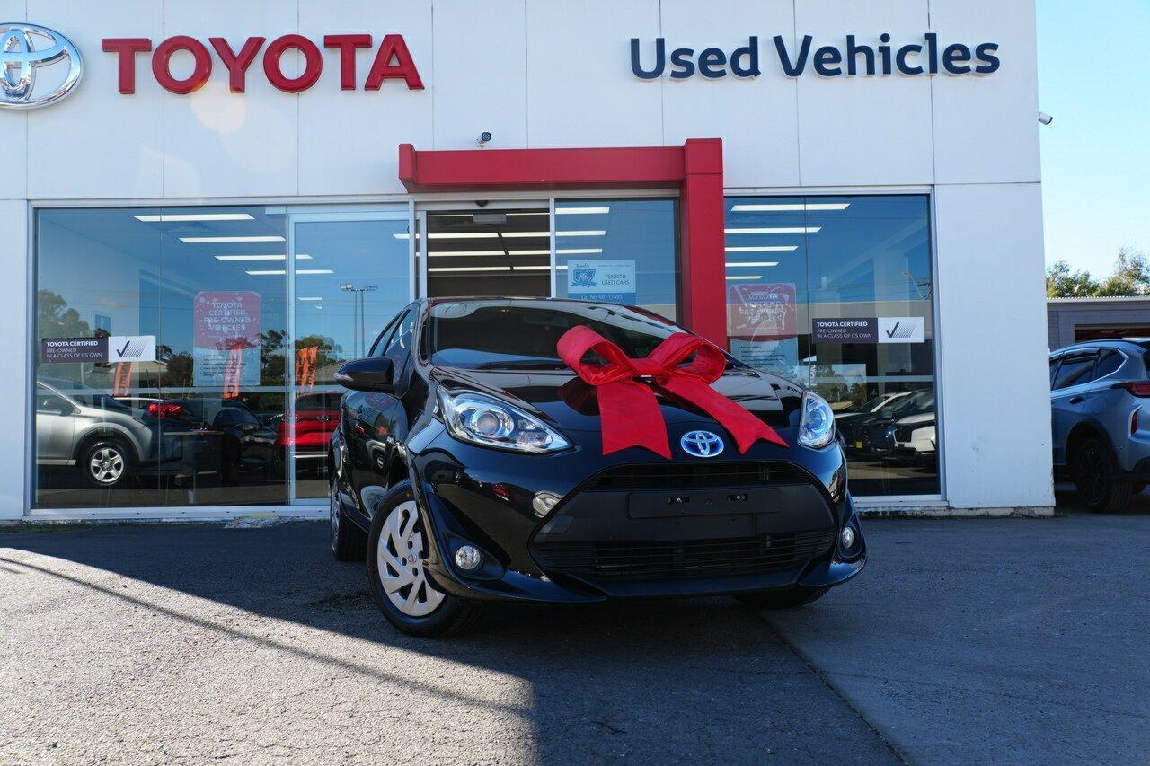 2018 Toyota Prius C Base in Black